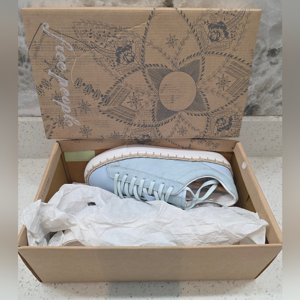 Free People Light Blue Sneakers - Size 7 - New - Picture 7 of 7